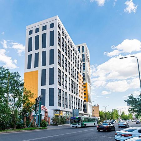 Золотой Квадрат Астаны Apartamento Astana Exterior foto