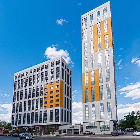 Золотой Квадрат Астаны Apartamento Astana Exterior foto
