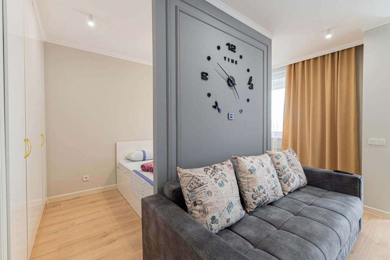 Золотой Квадрат Астаны Apartamento Astana Exterior foto