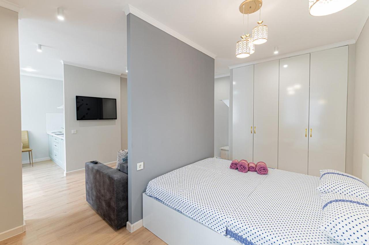 Золотой Квадрат Астаны Apartamento Astana Exterior foto