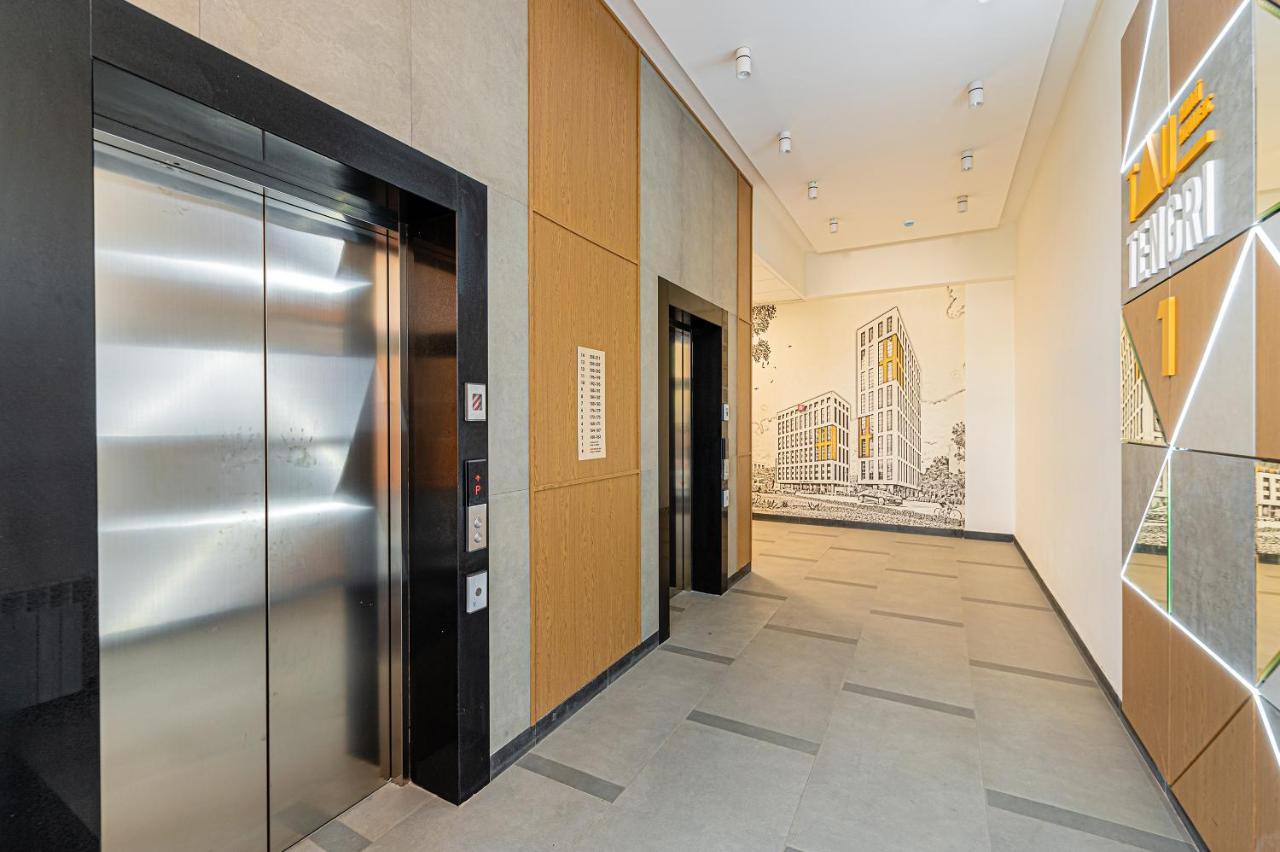 Золотой Квадрат Астаны Apartamento Astana Exterior foto
