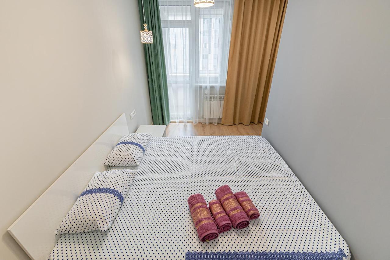 Золотой Квадрат Астаны Apartamento Astana Exterior foto